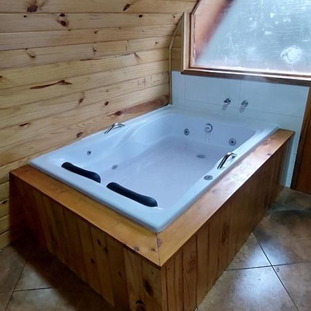 Chale Com Hidromassagem Da Vick Hotel Campos do Jordão Екстериор снимка