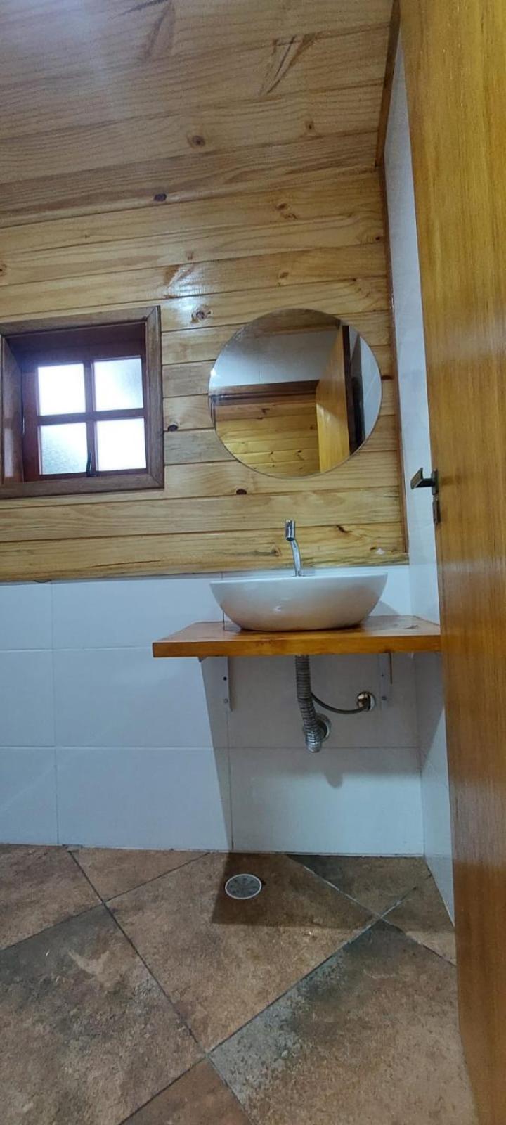 Chale Com Hidromassagem Da Vick Hotel Campos do Jordão Екстериор снимка