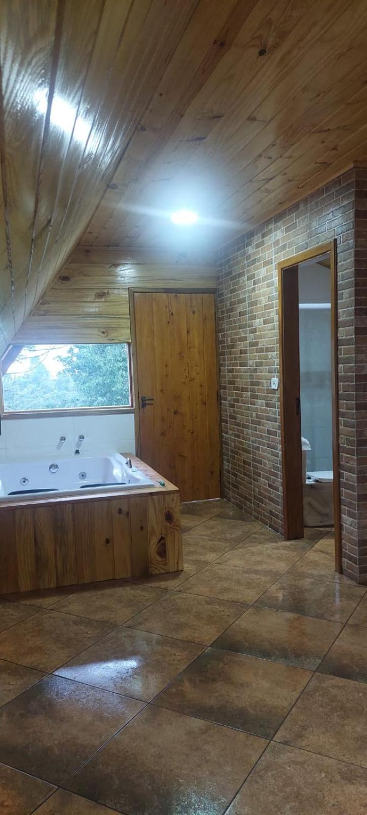 Chale Com Hidromassagem Da Vick Hotel Campos do Jordão Екстериор снимка
